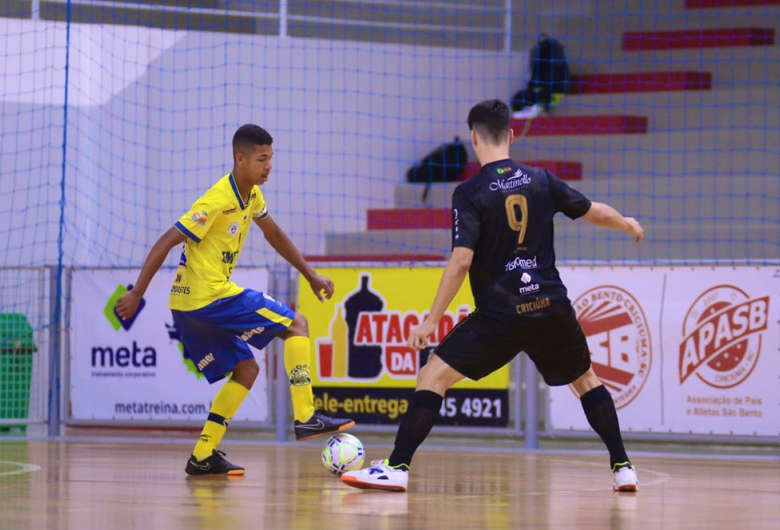 Time douradense lidera a chave na Taça Brasil Sub-17 - Crédito: Mônia Cris/CBFS 