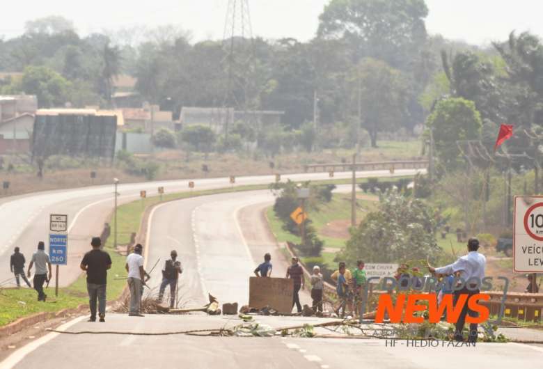 Manifestações ocorrem desde o dia 31 de agosto - Crédito: Hedio Fazan/ Dourados News/ Arquivo 