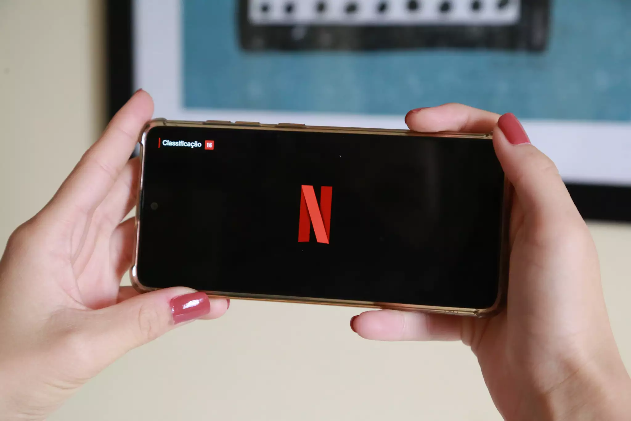 Mulher descobre que paga Netflix para 