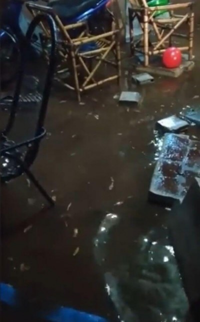 Casa foi alagada durante a tempestade desta terça-feira em Dourados (Foto: Reprodução/Prefeitura de Dourados)
