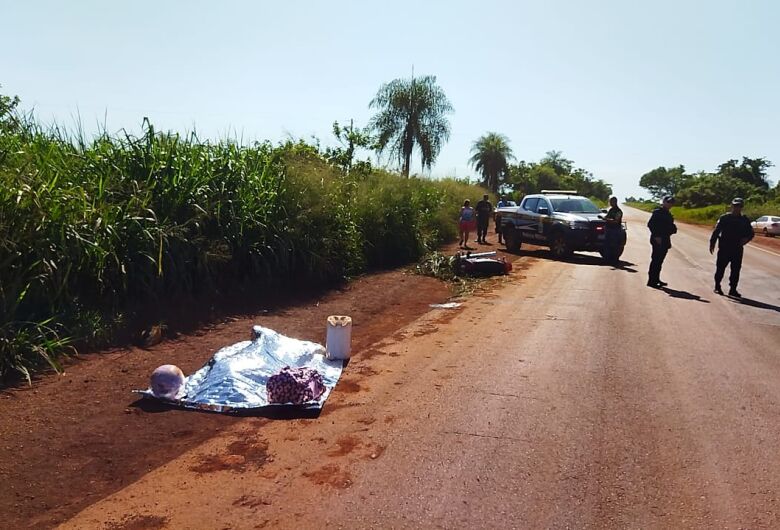 A Polícia Civil investiga se a vítima foi fechada por outro veículo antes da queda - Crédito: Osvaldo Duarte/Dourados News 