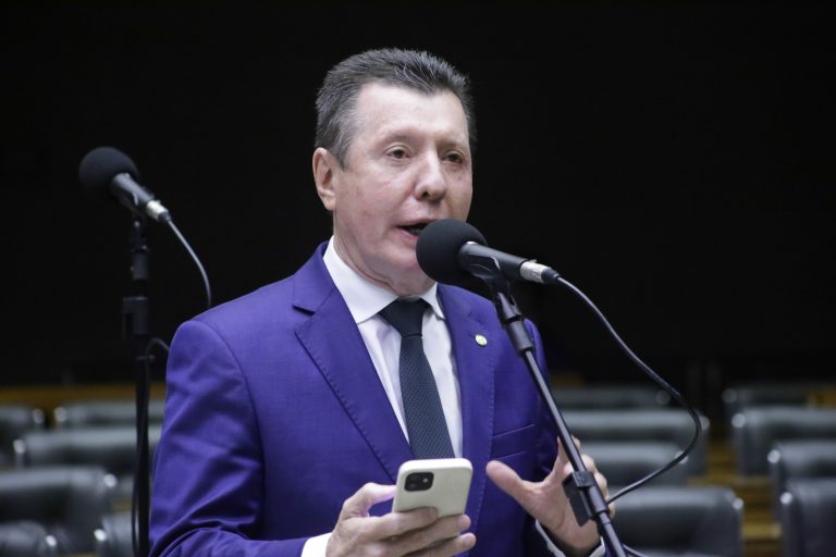 José Nelto: “responsáveis assumem alto custo para adquirir as fraldas”/ Paulo Sergio/Câmara dos Deputados
