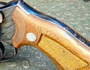 Após ser dominado, homem foi detido por porte ilegal de arma de fogo em Deodápolis