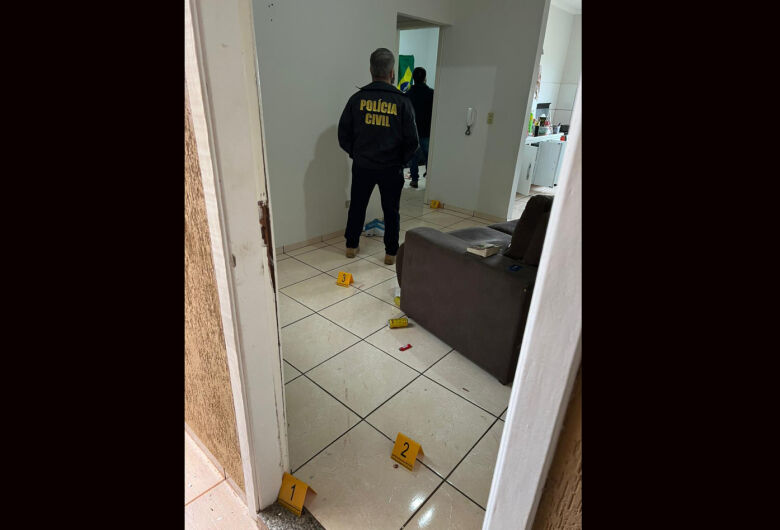 A troca de tiros aconteceu dentro de apartamento localizado na rua Monte Alegre - Crédito: Divulgação