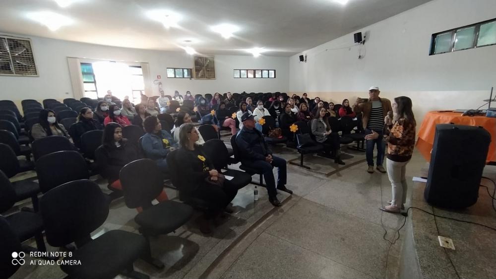 Rede de proteção a crianças e adolescentes participou de capacitação para implantação do programa ‘Familia acolhedora’