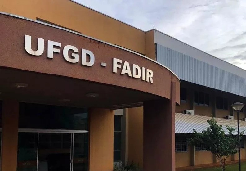 Prédio da Faculdade de Direito e Relações Internacionais, da UFGD, onde estuda a vítima de estupro (Reprodução)