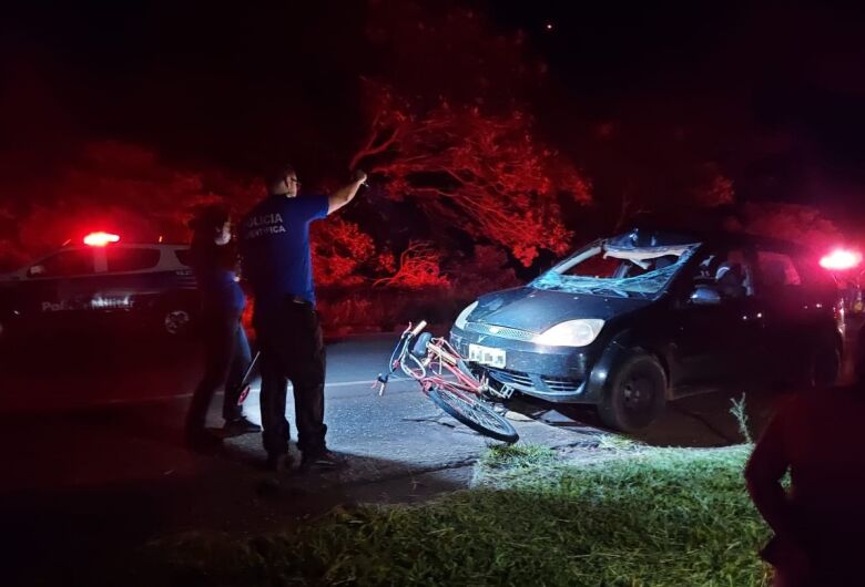 Equipes da Polícia Militar e de perícia estiveram no local - Crédito: Dourados News
