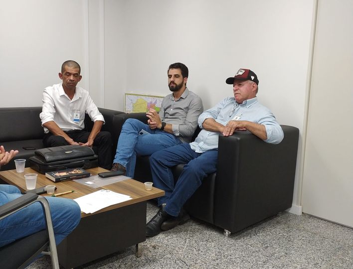Prefeito solicita recursos para aquisição de usina fotovoltaica em visita ao gabinete de Deputado Estadual Lucas de Lima
