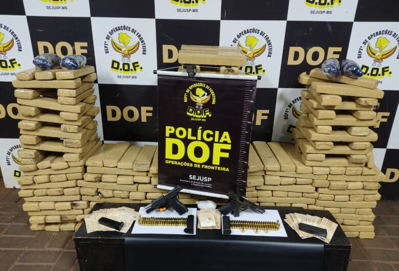 Justiça decreta prisão preventiva de policial penal flagrado com armas, cocaína e maconha
