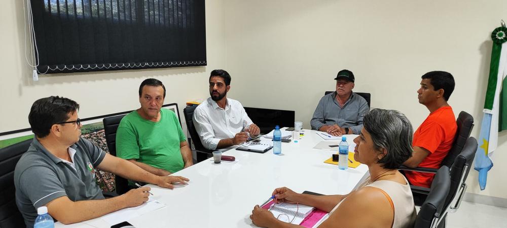 Prefeito Valdir Sartor se reuniu com Secretários para debater ações de 2024 com foco em obras e eventos marcantes