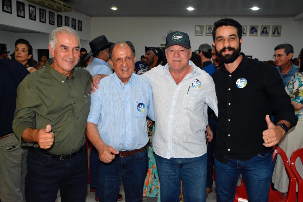 Prefeito Valdir e Secretário Jean da Saúde prestigiam Ato de Filiação do PSDB em Glória de Dourados