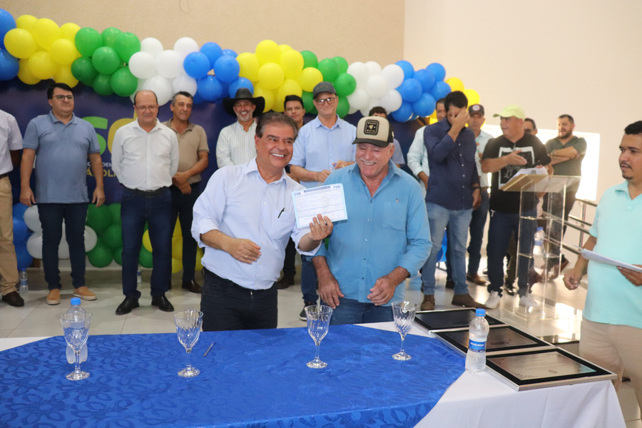 Prefeito Valdir Sartor se filia ao PSD em evento com presença do Senador Nelsinho Trad