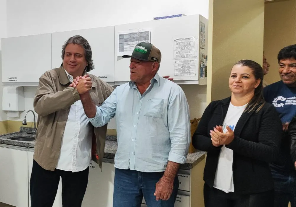 Deputado Pedro Caravina realizou entrega de novos equipamentos para a saúde em Deodápolis