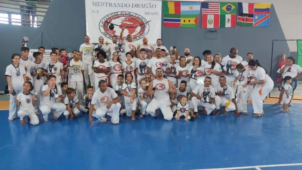Atletas de Deodápolis conquistam campeonato de capoeira em Nova Andradina