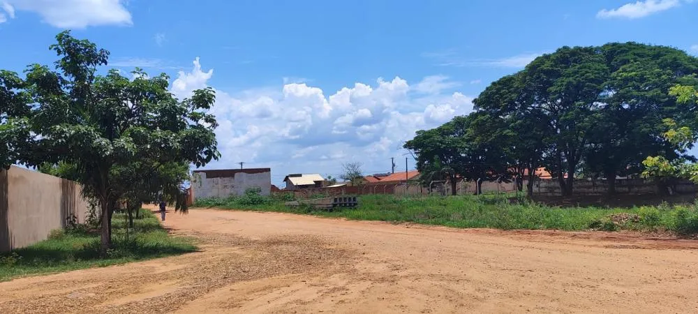 Presidente do Conselho de Segurança solicita iluminação pública em ruas próximas à Escola Pólo, em Deodápolis