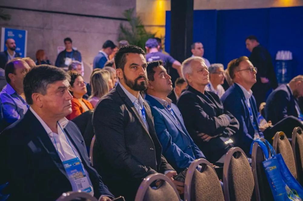Prefeito eleito de Deodápolis, Jean Gomes, participa do seminário “Novos Gestores” em Brasília