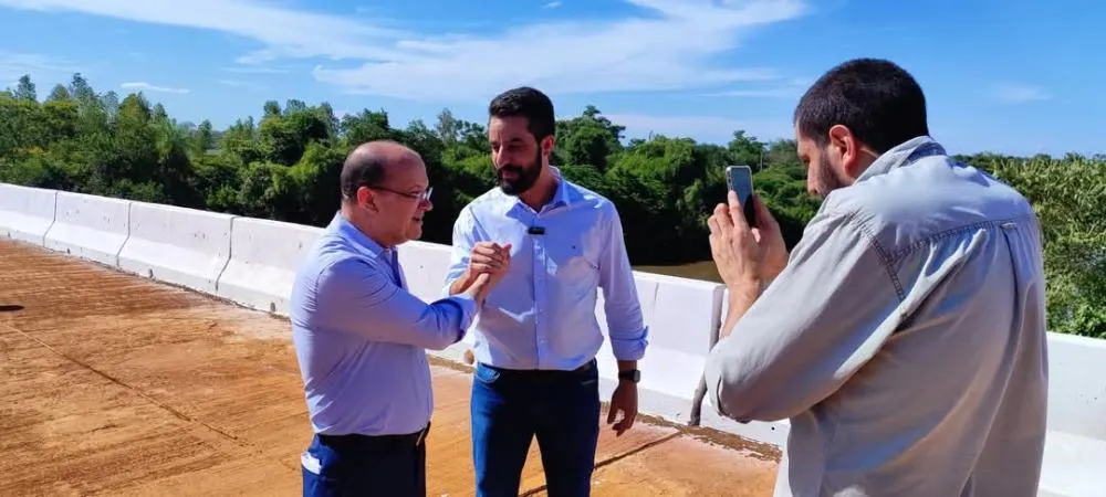 Governador em exercício Barbosinha e Prefeito Jean Gomes inauguram ponte no distrito de Porto Vilma, em Deodápolis