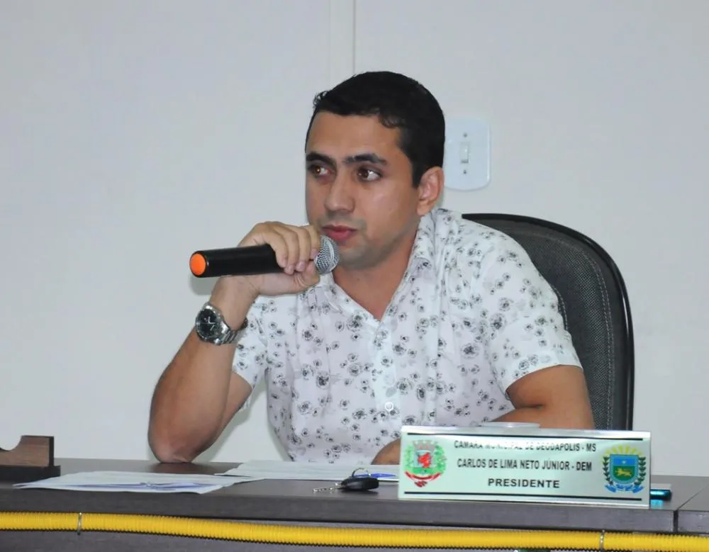 Presidente da Câmara de Deodápolis, Juninho Lima, convoca reunião extraordinária para definir comissões permanentes
