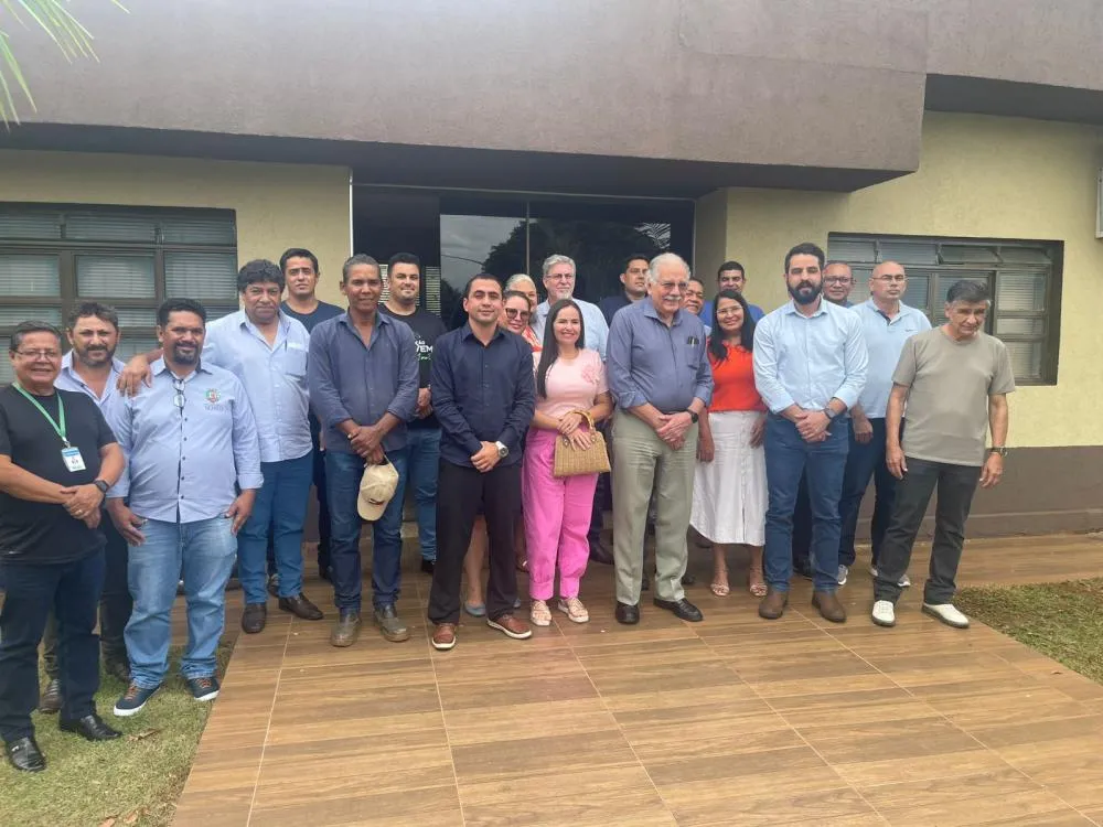 Deputado Luis Ovando e Prefeito Jean Gomes reforçam compromisso com Deodápolis em reunião com lideranças religiosas