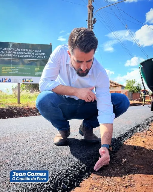 Prefeito Jean Gomes destaca avanço das obras de pavimentação em Deodápolis