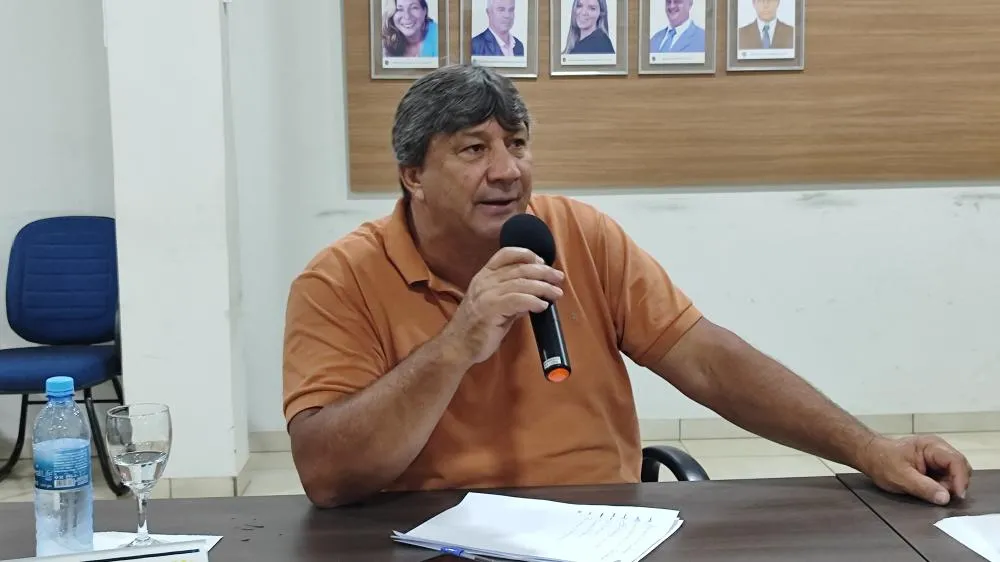 Vereador Cicinho solicita ao senador Nelsinho Trad ônibus para o Centro de Convivência do Idoso