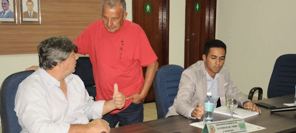 Vereadores Edmilson da Banda e Cicinho cobram uso de caminhões adquiridos para retirada de entulhos e lixo