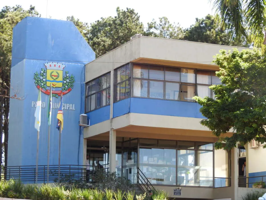 Prefeitura autoriza uso de galpão para empresa ambiental que vai gerar empregos em Glória de Dourados