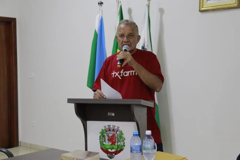 Câmara Municipal aprova moções de congratulações e agradecimentos a ex-prefeitos e lideranças locais