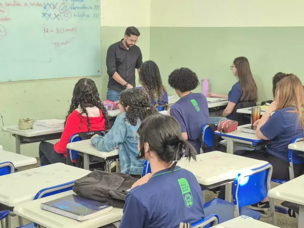Estudantes do Ensino Médio durante aula em escola estadual de Campo Grande (Foto: Marcos Maluf) 