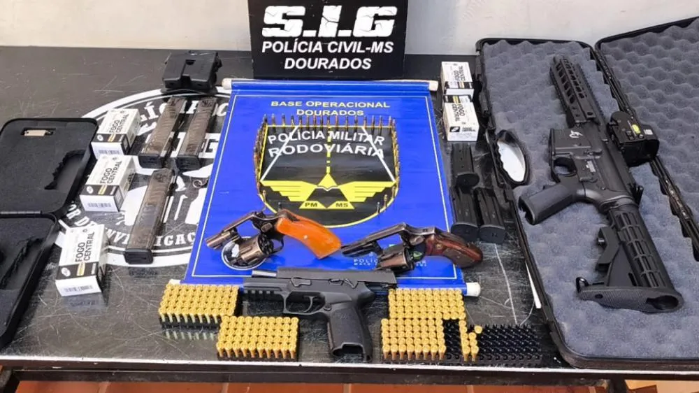 Armas e munições apreendidas com o empresário na última terça-feira; Foto: Arquivo/Sidnei Bronka/Ligado Na Notícia