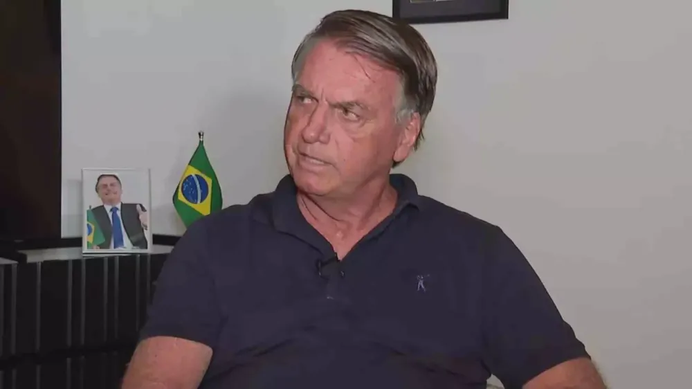Revoltados, vizinhos querem expulsar Jair Bolsonaro de condomínio; entenda o motivo