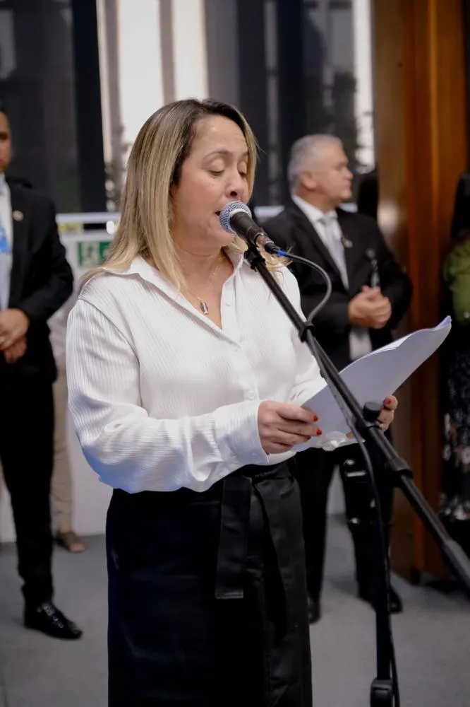 Projeto de Lia Nogueira reconhece rotina exaustiva de mães atípicas solo