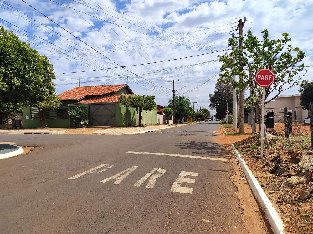 Internautas questionam sinalização no cruzamento da Rua José Crispiniano da Rocha com a Rua Rio Grande do Sul em Deodápolis