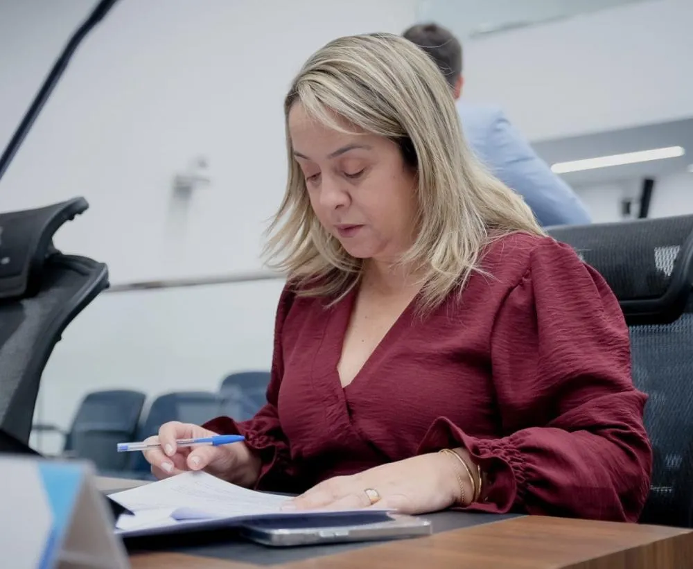 Lia Nogueira apresenta projeto de lei para homenagear médicos que marcaram a saúde em Dourados