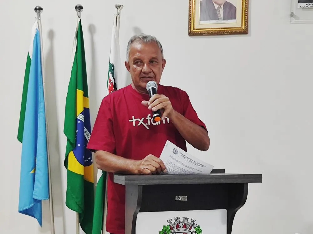 Vereador Edmilson da Banda propõe em indicação mão única na rua Antonio Bezerra Soares em Deodápolis