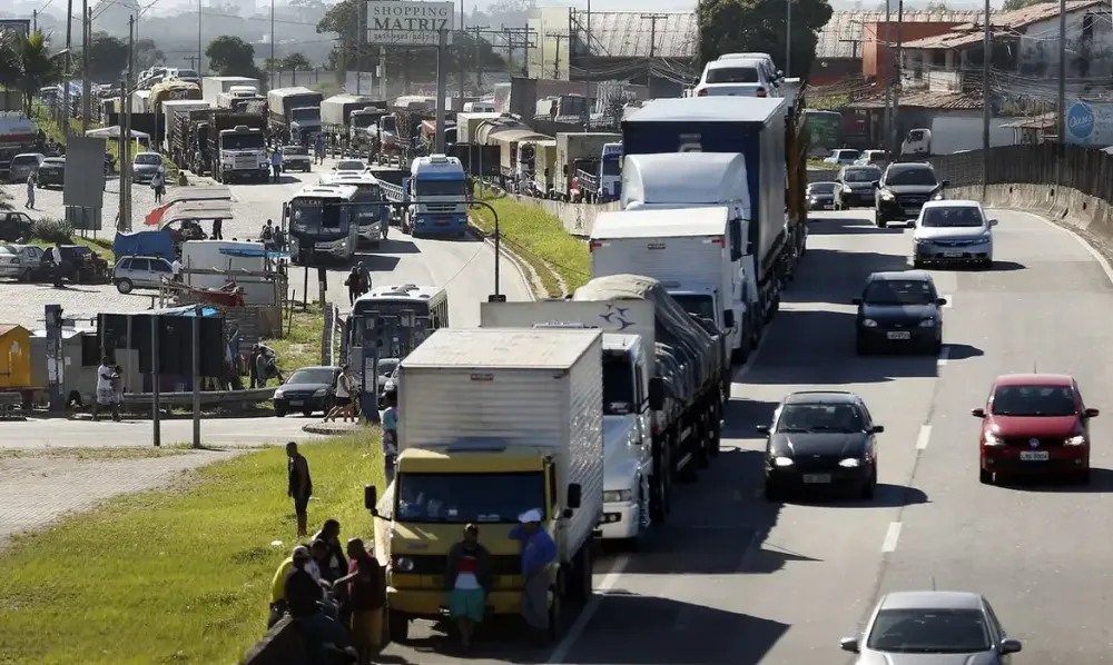 Dia Nacional do Caminhoneiro lembra importância da categoria
