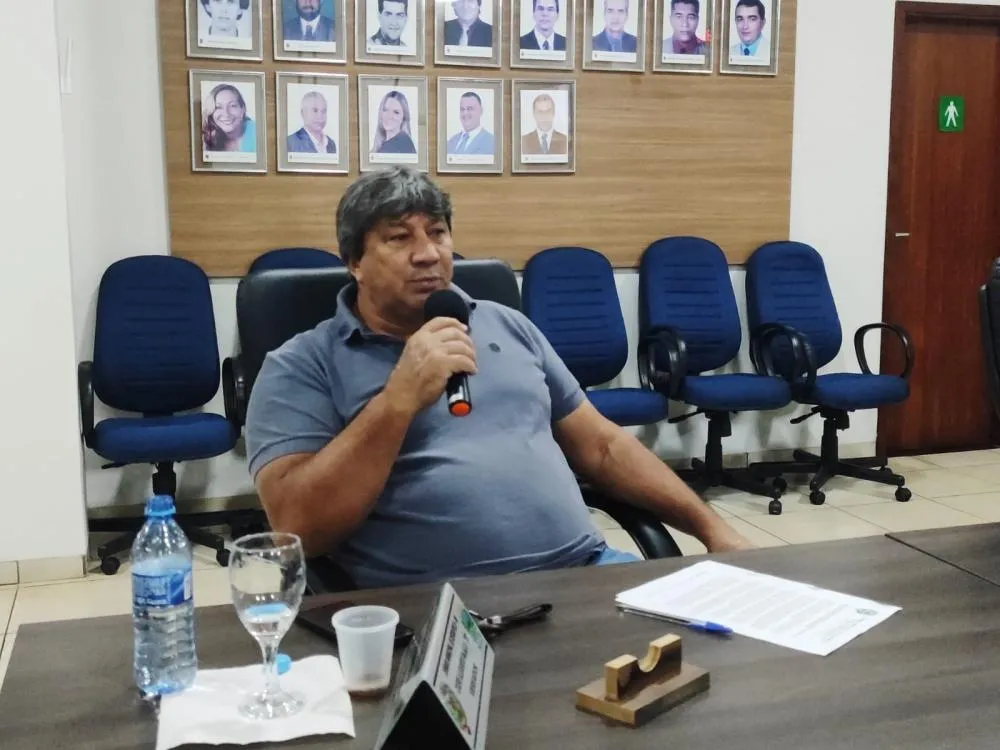 Vereador Cicinho solicita melhorias em gabinetes odontológicos de Deodápolis