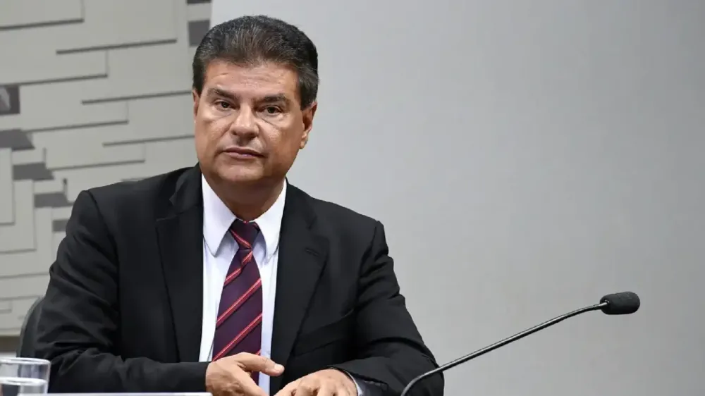 Senador de MS quer volta de selos nas garrafas de bebida para frear adulteração