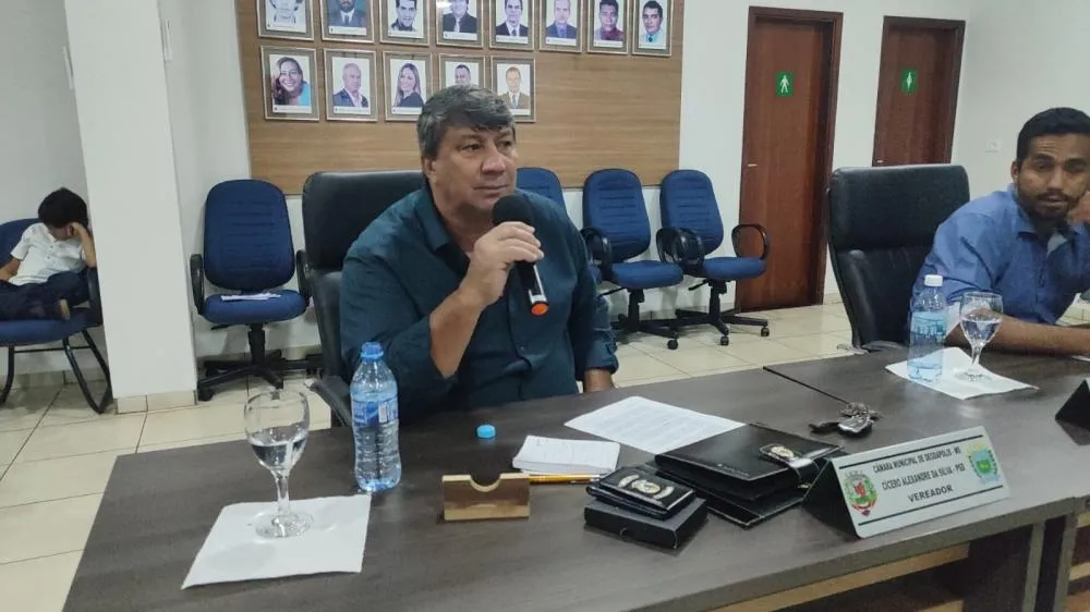 Vereador Cicinho propõe em indicação, patrolamento e cascalhamento da Rua dos Lírios no Jardim Santa Terezinha em Deodápolis