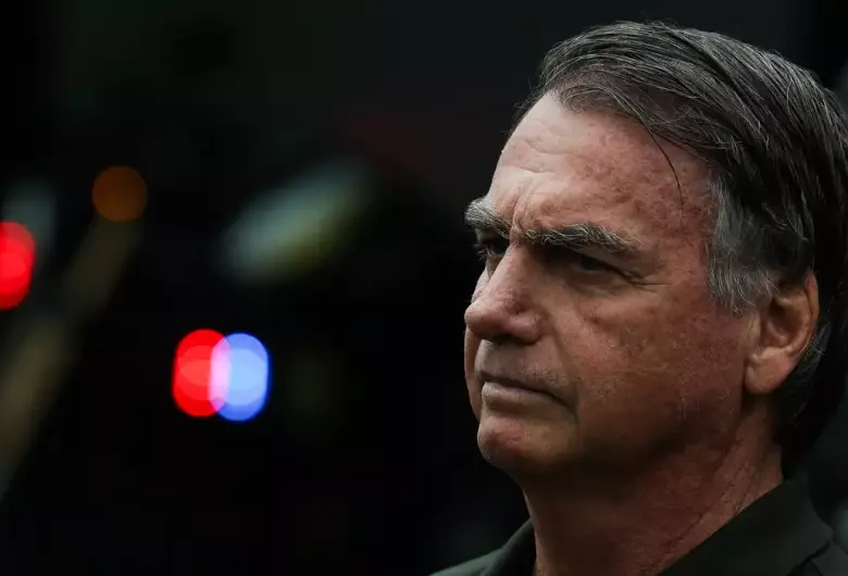 Ex-presidente Jair Bolsonaro é preso preventivamente pela Polícia Federal em Brasília