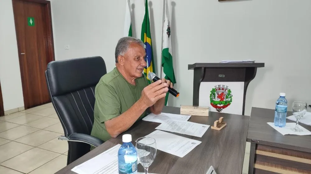 Vereador Edmilson da Banda cobra melhorias em acessibilidade e manutenção urbana durante sessão em Deodápolis