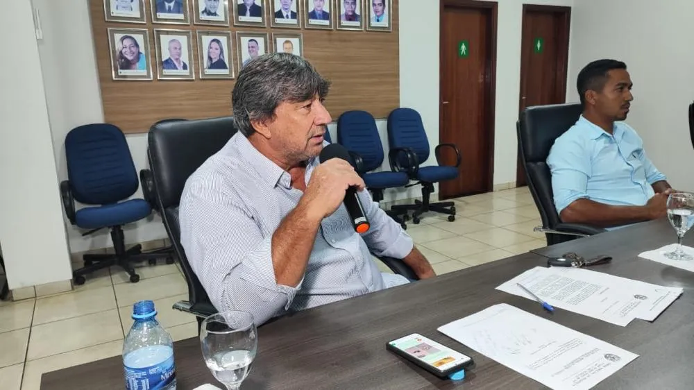 Vereador Cicinho agradece solução para pendência no Jardim América e cobra maior fiscalização de obras públicas