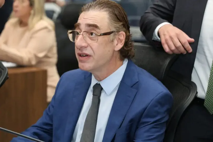 Deputado Neno Razuk é condenado a mais de 15 anos de prisão
