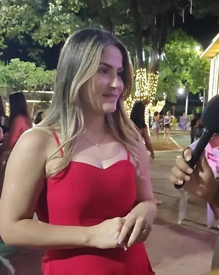 Primeira-dama Isis destaca união e trabalho coletivo na abertura do Natal Encantado em Deodápolis