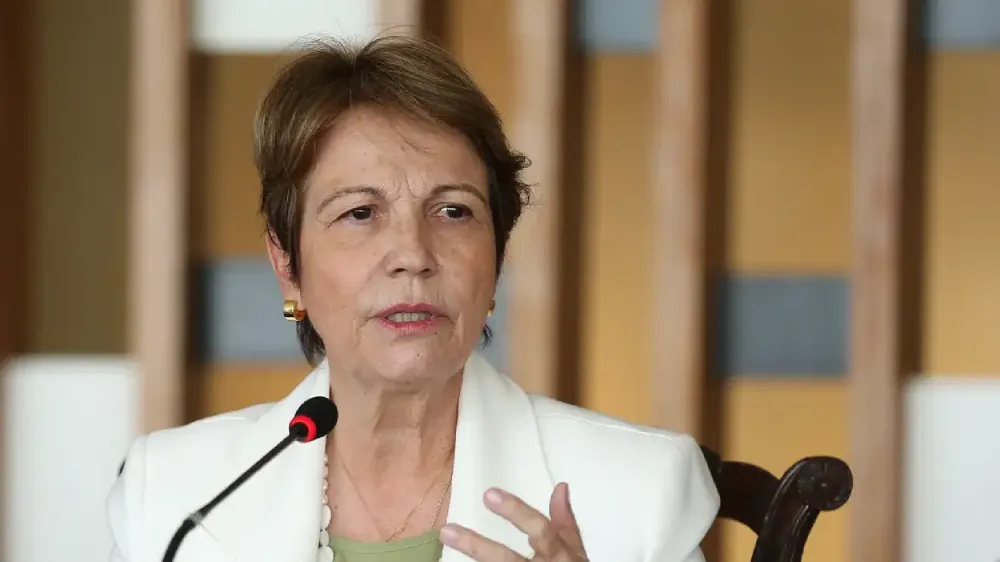 “Que a democracia possa enfim retornar à Venezuela”, diz Tereza Cristina sobre queda de Maduro