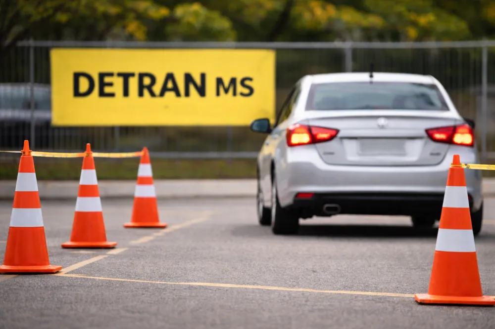 Detran-MS retira baliza do exame prático de direção e muda regras de avaliação