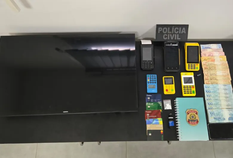 Mulheres dopam idoso para roubar e ainda gravam vídeo debochando