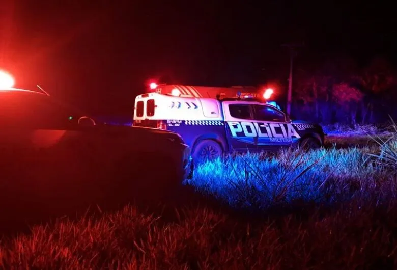 Mulher é encontrada morta em sala de casa abandonada