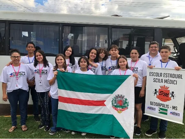 Escola Scila Médici representa Deodápolis em encontro nacional de ciência em Brasília