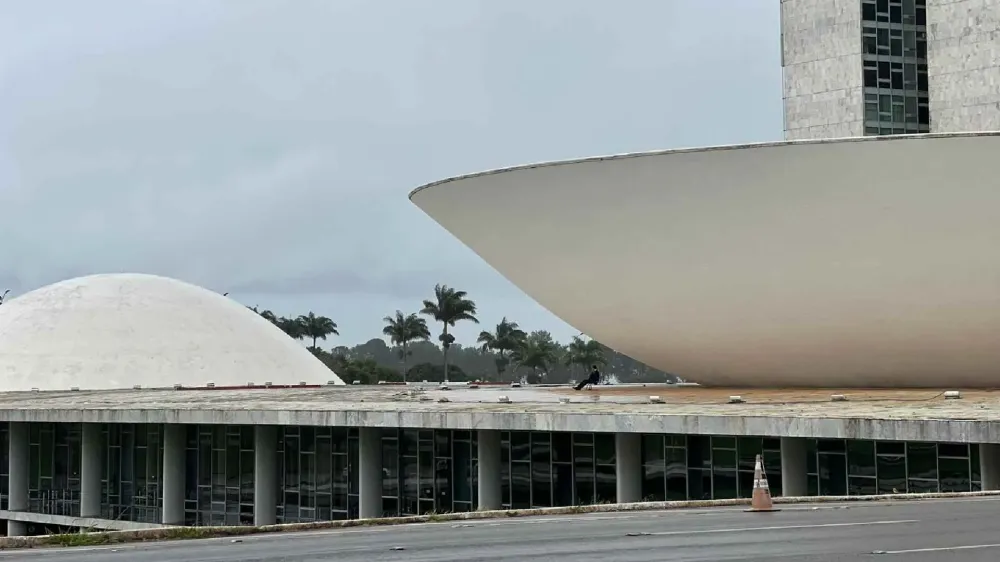 Congresso tem três meses para votar projeto de Lula sobre o fim da escala 6×1